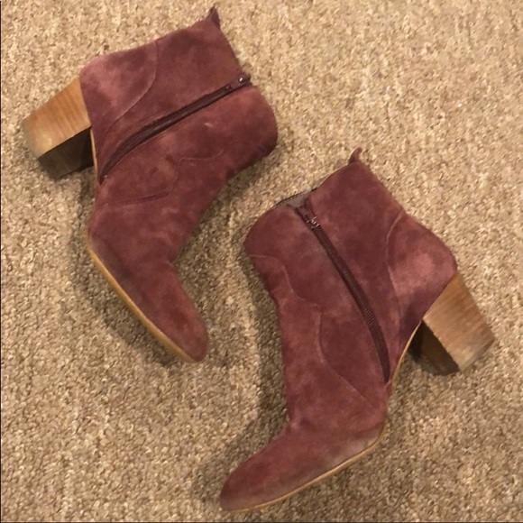 STEVE MADDEN Maroon Suede Booties - Picture 3 of 3